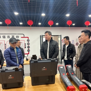 有朋自遠(yuǎn)方來！廣州市邁梓普檢測儀器有限公司總代理一行來公司交流